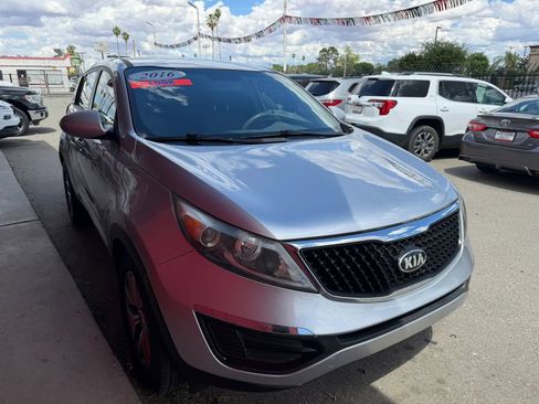 Used 2016 Kia Sportage LX image 4