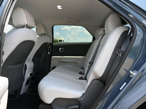 Used 2022 Hyundai Ioniq 5 SEL RWD image 21