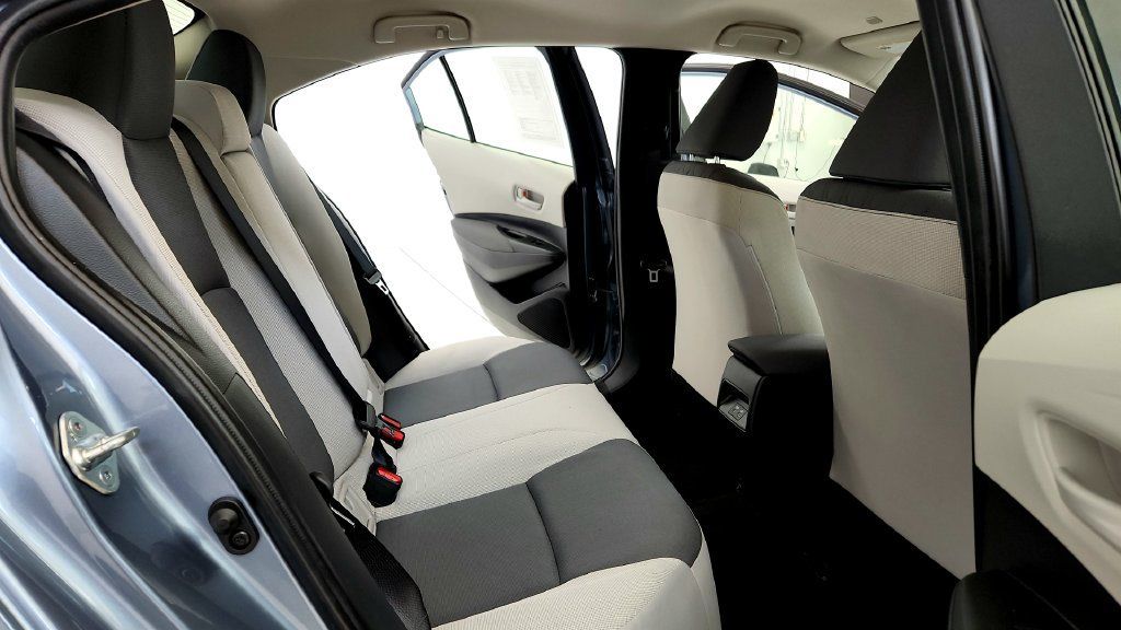 Used 2023 Toyota Corolla LE w/ Carpet Mat Package (TMS) FWD image 18