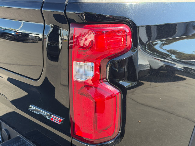 Used 2022 Chevrolet Silverado 1500 ZR2 w/ Technology Package AWD/4WD image 11
