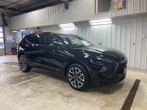Used 2025 Chevrolet Blazer RS w/ Enhanced Convenience Package AWD/4WD image 5