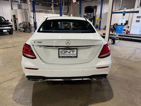 Used 2017 Mercedes-Benz E 300 image 5
