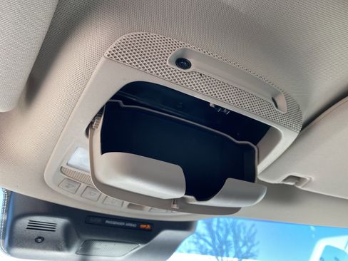 Used 2022 Ford Expedition Max XLT image 24