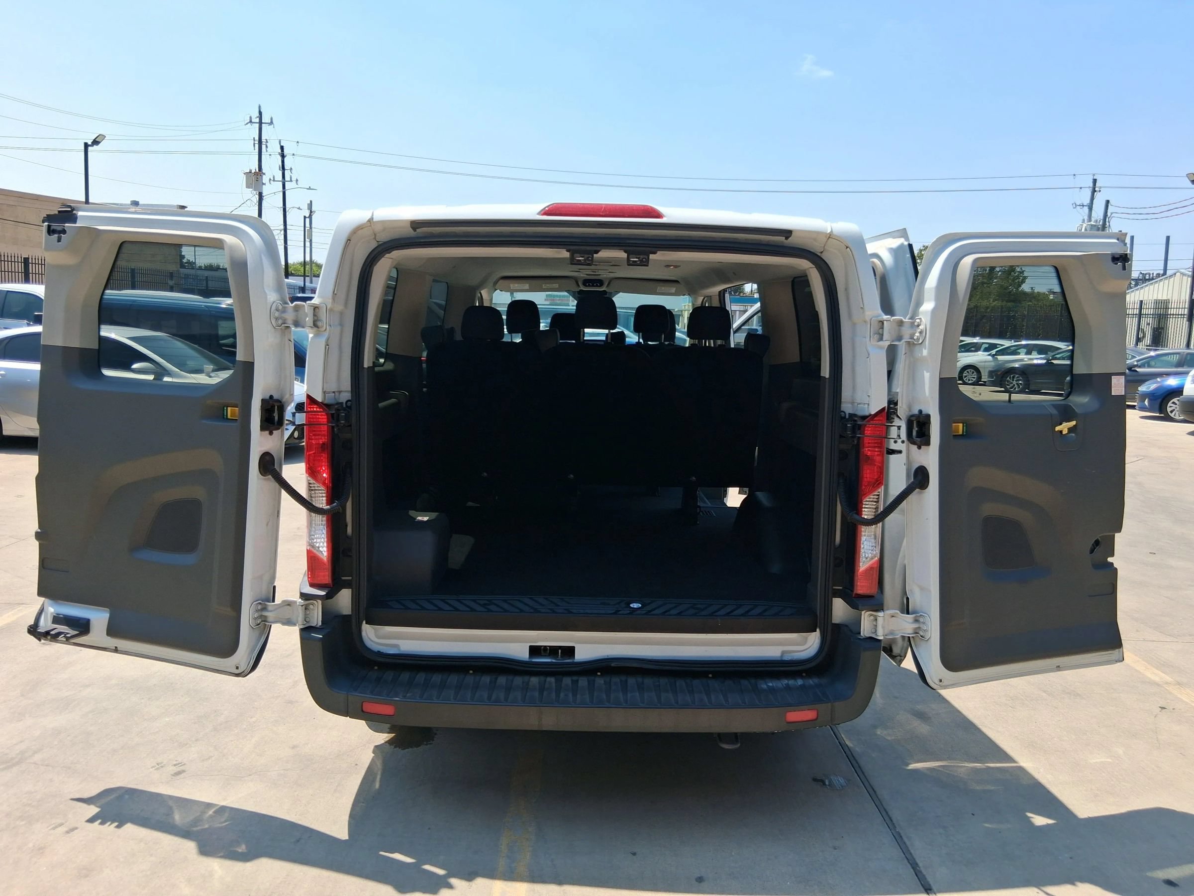 Used 2020 Ford Transit 150 XL RWD image 26