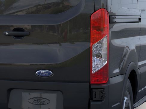 New 2025 Ford Transit 250 Low Roof RWD image 19
