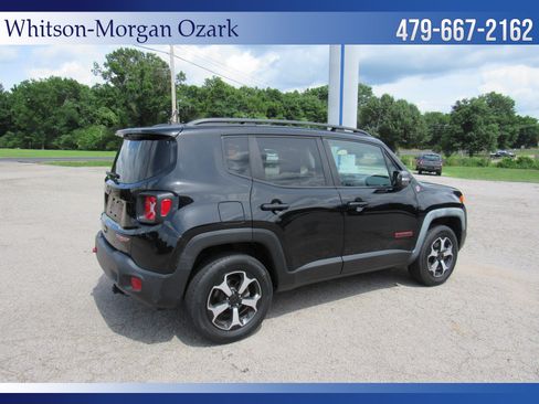Used 2019 Jeep Renegade Trailhawk w/ UConnect 8.4 Nav Group AWD/4WD image 15