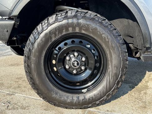 Used 2022 Ford Bronco Black Diamond image 13