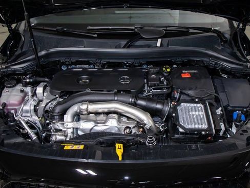 Used 2026 Mercedes-Benz GLA 250 4MATIC image 5