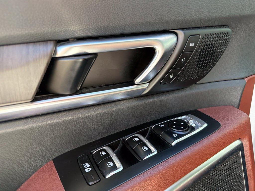Used 2024 Kia Telluride SX w/ Towing Package AWD/4WD image 5