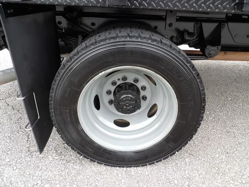 Used 2022 Ford F550 4x4 Crew Cab Super Duty w/ Power Equipment Group image 64