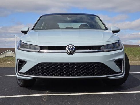 New 2026 Volkswagen Jetta SE FWD image 9