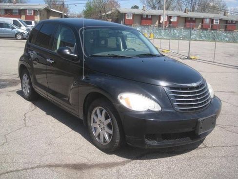 Used 2007 Chrysler PT Cruiser Touring w/ Fleet Value Group I FWD image 3