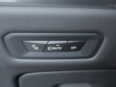 Used 2025 BMW X5 sDrive40i w/ M Sport Package RWD image 17