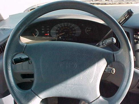 Used 1991 Toyota Previa LE image 26