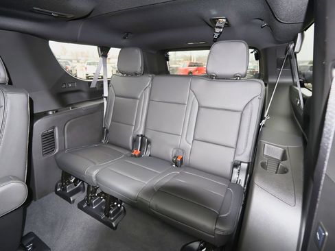 New 2026 GMC Yukon XL Denali w/ Denali Reserve Package image 16