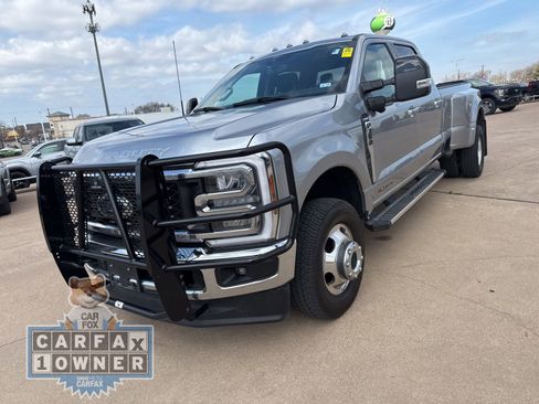Used 2024 Ford F350 Lariat w/ FX4 Off-Road Package image 3