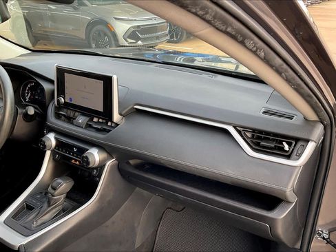 Used 2024 Toyota RAV4 XLE image 17