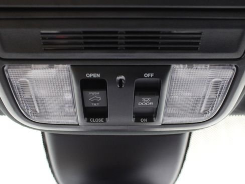 Used 2025 Honda Odyssey Sport-L image 20
