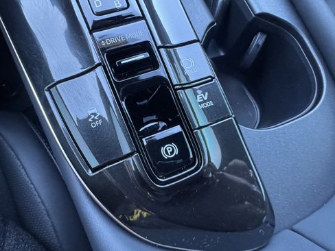 Used 2026 Toyota Crown XLE image 30