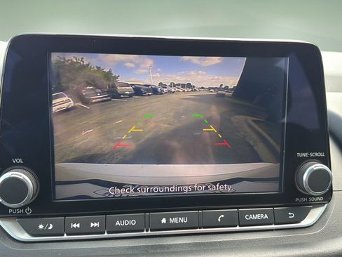 Certified 2024 Nissan Rogue SV FWD image 19