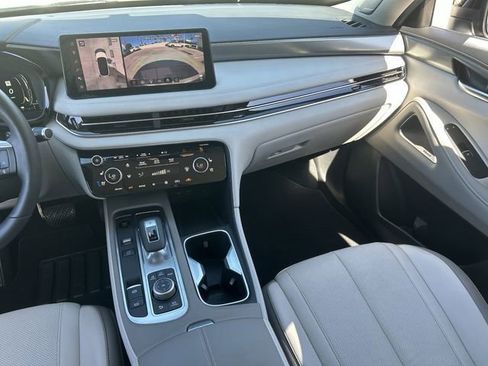 Certified 2026 INFINITI QX60 Luxe w/ Family Package AWD/4WD image 17