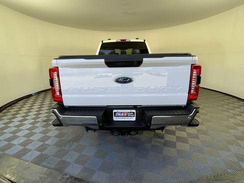 Certified 2024 Ford F250 XLT w/ 360-Degree Camera Package AWD/4WD image 4