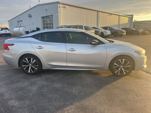 Used 2017 Nissan Maxima 3.5 SV image 10