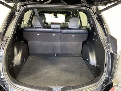 Used 2017 Toyota RAV4 SE AWD/4WD image 8