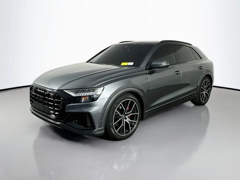Used 2019 Audi Q8 Prestige w/ Adaptive Chassis Package AWD/4WD image 3