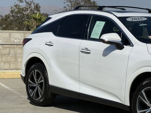 Used 2025 Lexus RX 350 FWD w/ Accessory Package image 5