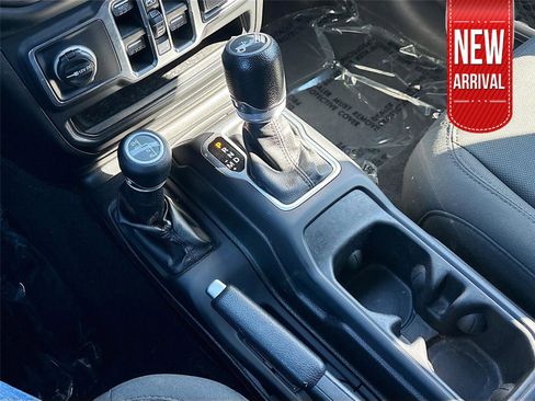 Used 2018 Jeep Wrangler Unlimited Sport S image 18