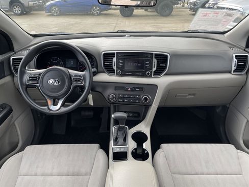 Used 2019 Kia Sportage LX FWD image 4
