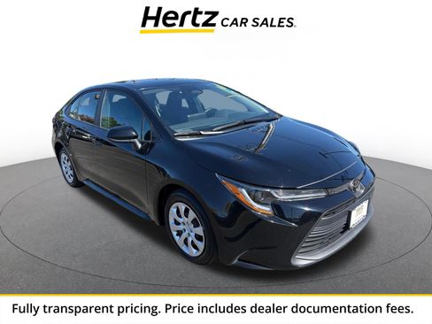 Used 2025 Toyota Corolla LE FWD image 1