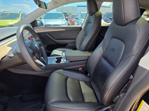 Used 2023 Tesla Model Y 2WD image 19