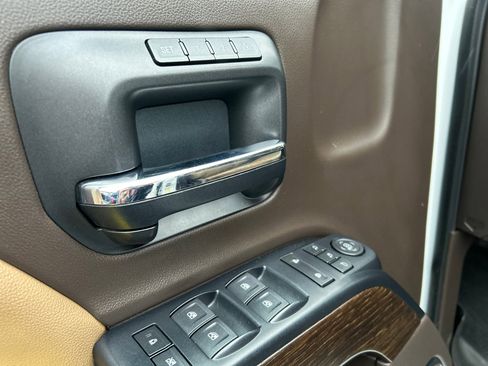 Used 2018 GMC Sierra 1500 Denali image 9