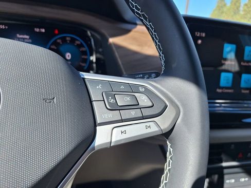 New 2026 Volkswagen Atlas SE image 16