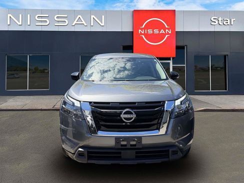 Used 2023 Nissan Pathfinder S AWD/4WD image 2