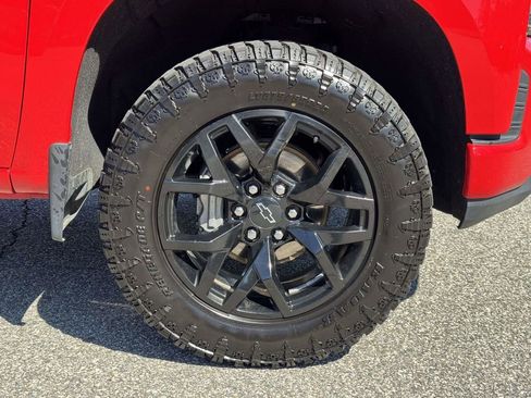 Used 2022 Chevrolet Silverado 1500 Custom w/ LPO, Blackout Package image 27