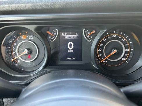 Used 2025 Jeep Wrangler Sport AWD/4WD image 2