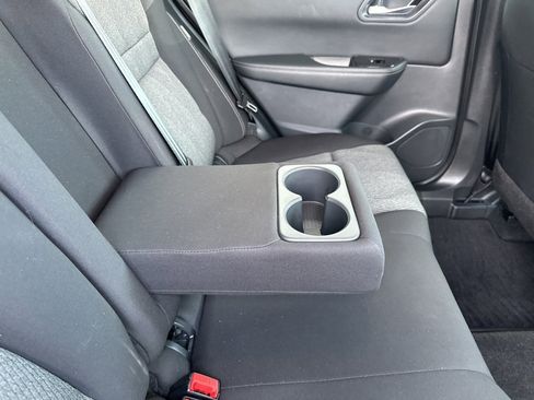 Used 2024 Nissan Rogue SV image 50