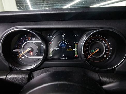 Used 2020 Jeep Gladiator Overland AWD/4WD image 15