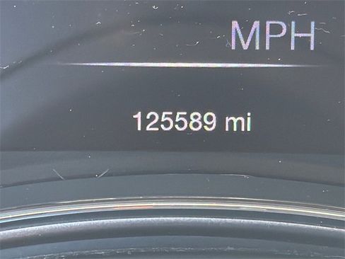 Used 2019 Jeep Grand Cherokee Laredo image 28