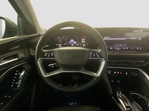 Certified 2025 Audi Q5 Premium AWD/4WD image 11