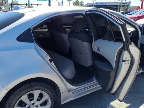 Used 2020 Toyota Corolla LE FWD image 8