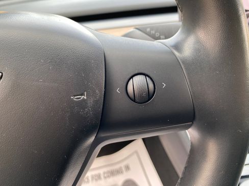 Used 2018 Tesla Model 3 Long Range image 50