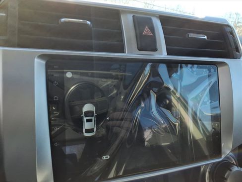 Used 2018 Toyota 4Runner SR5 Premium image 24