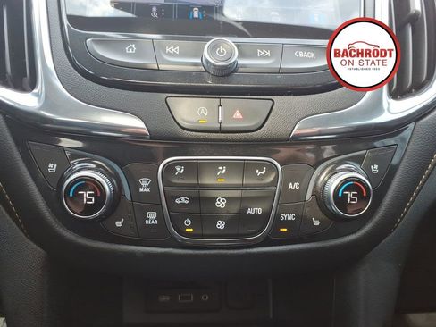 Used 2023 Chevrolet Equinox Premier AWD/4WD image 12