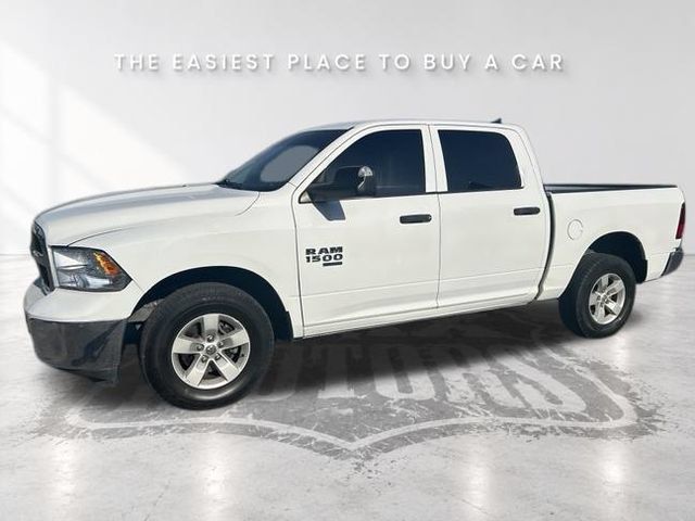 Used 2023 RAM 1500 Classic SLT w/ Trailer & Traction Group AWD/4WD image 3