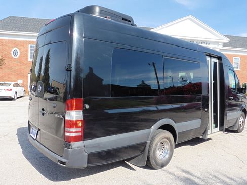 Used 2012 Mercedes-Benz Sprinter 3500 image 8