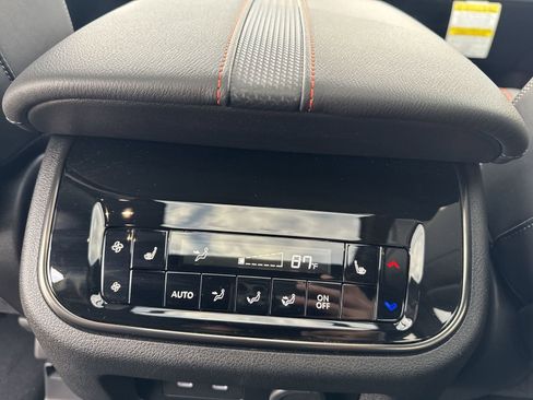 Used 2026 Nissan Armada PRO-4X AWD/4WD image 18